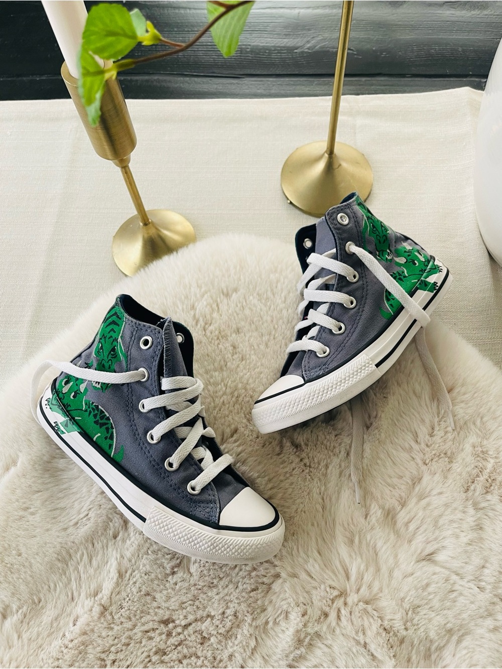 Converse Dino shoes sz 13 kids